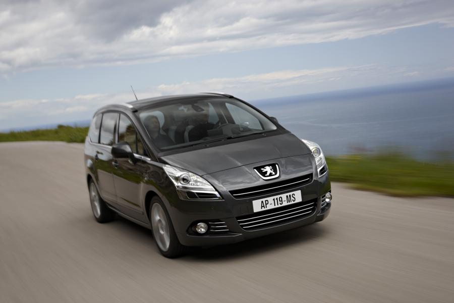  Peugeot 5008 2009 года  (фото 46 из 122)